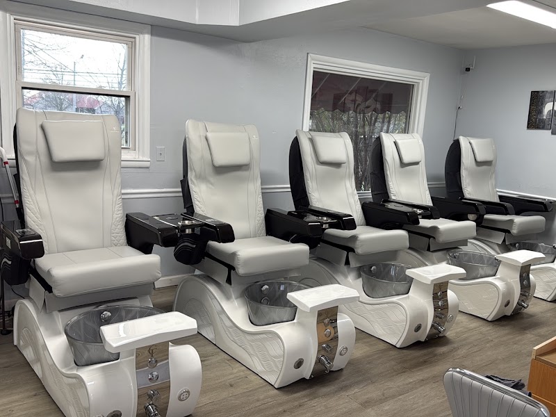 Happy Nails & Spa NEW OWNERSHIP, nail salon in Anderson, IN, photo 2 of 9